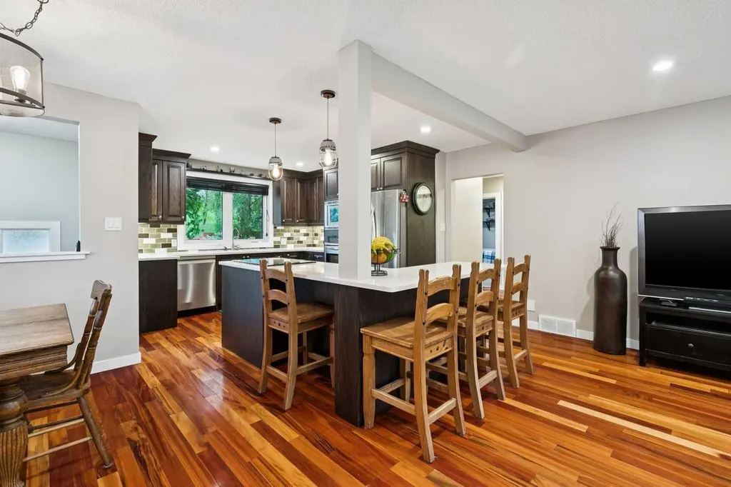 3212 Conrad Drive NW Calgary AB T2L 1B4
