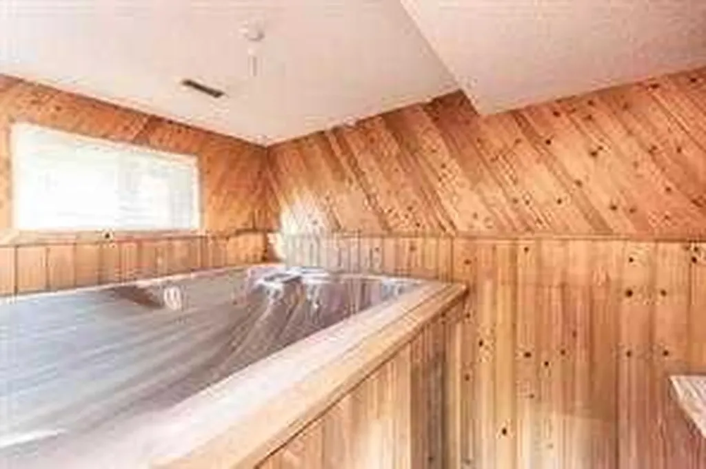 304 Whitefield Drive NE Calgary AB T1Y5J3