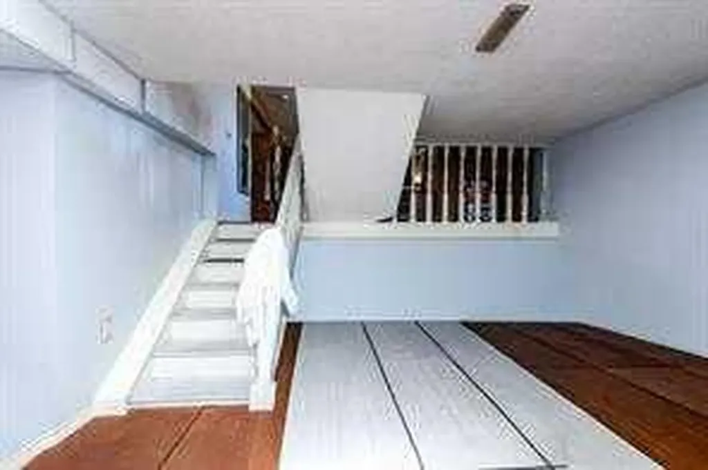 304 Whitefield Drive NE Calgary AB T1Y5J3