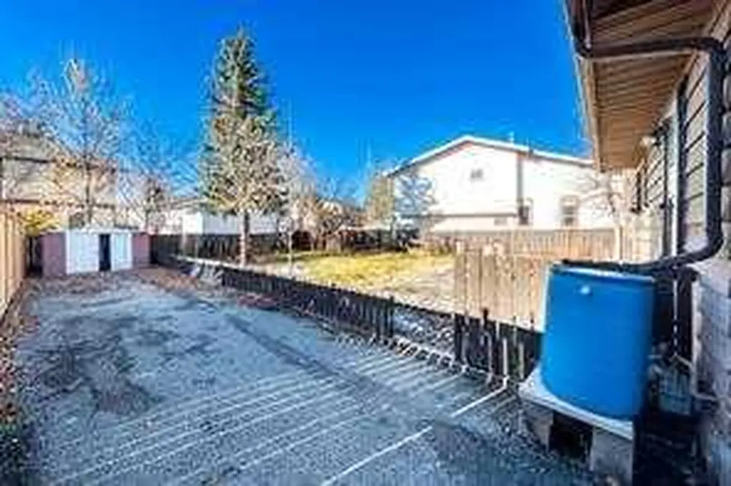 304 Whitefield Drive NE Calgary AB T1Y5J3