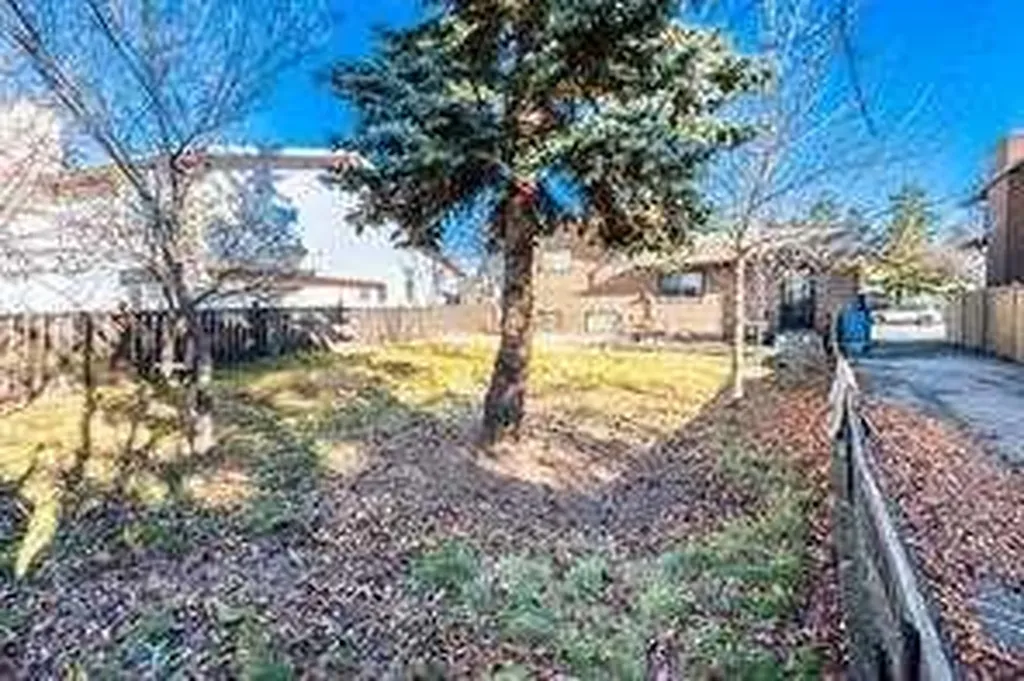 304 Whitefield Drive NE Calgary AB T1Y5J3