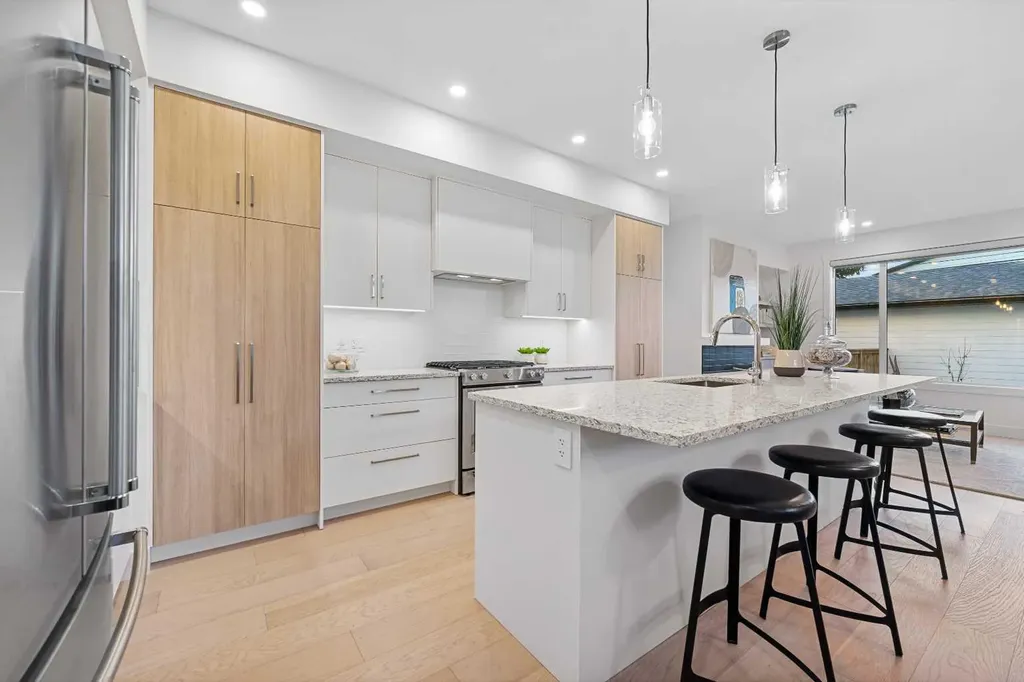 1417 41 Street SW Calgary AB T3C 1X7