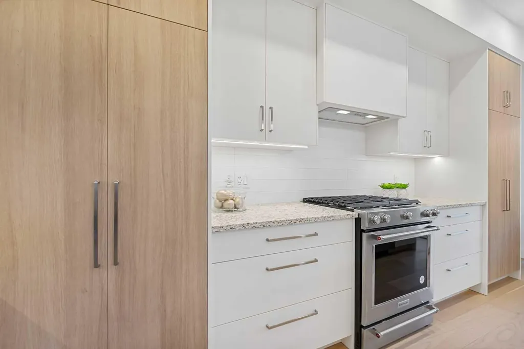 1417 41 Street SW Calgary AB T3C 1X7