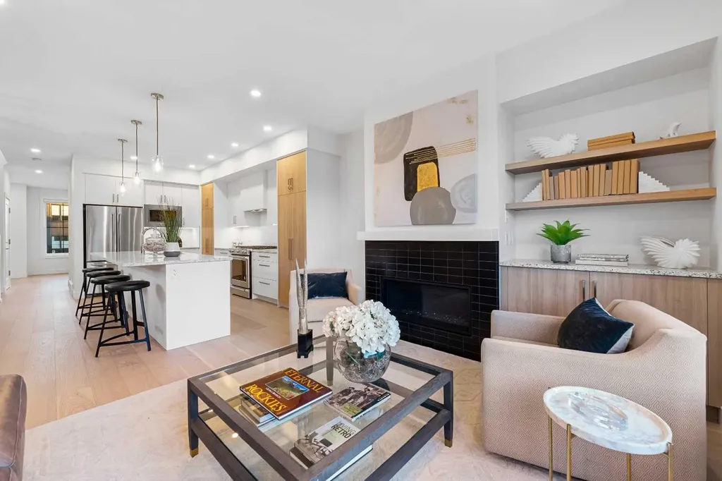 1417 41 Street SW Calgary AB T3C 1X7