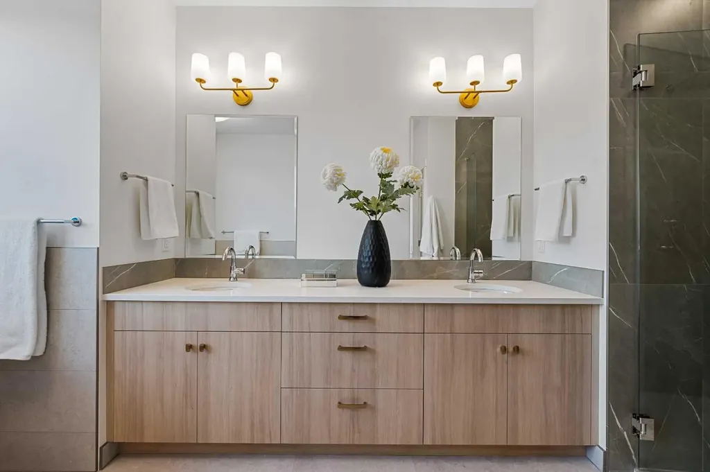 1417 41 Street SW Calgary AB T3C 1X7