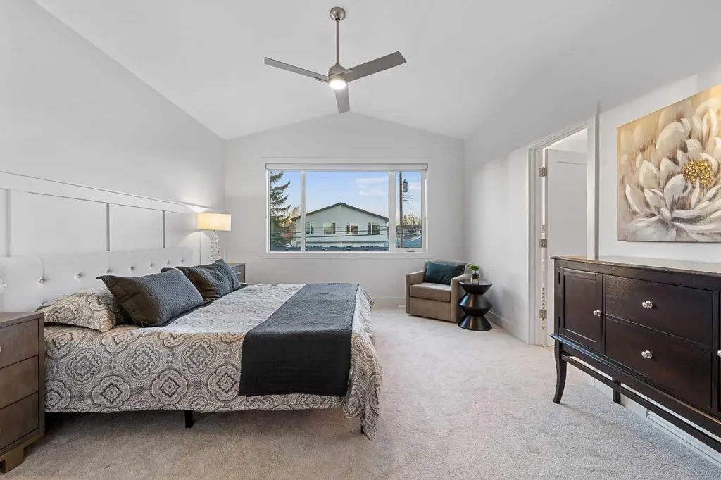 1417 41 Street SW Calgary AB T3C 1X7
