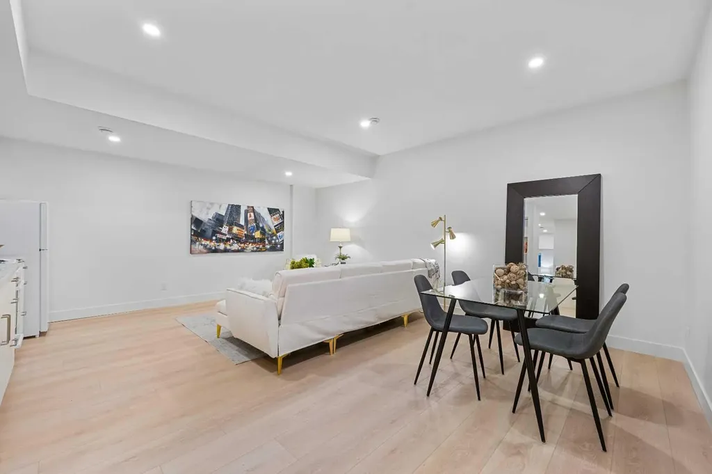 1417 41 Street SW Calgary AB T3C 1X7