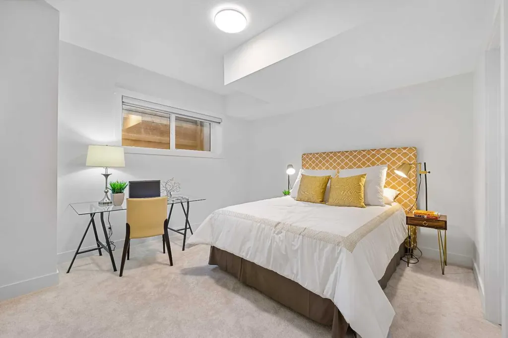 1417 41 Street SW Calgary AB T3C 1X7