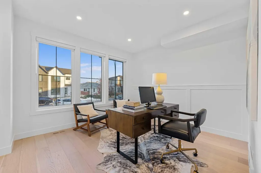 1417 41 Street SW Calgary AB T3C 1X7