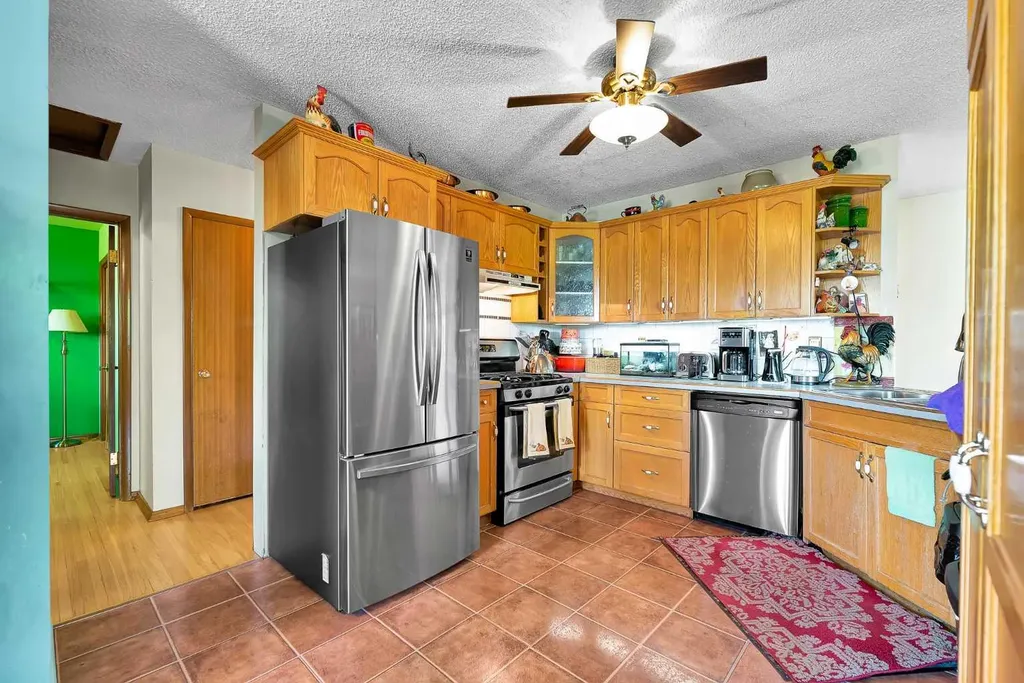 244 Travis Place NE Calgary AB T2K 3W4