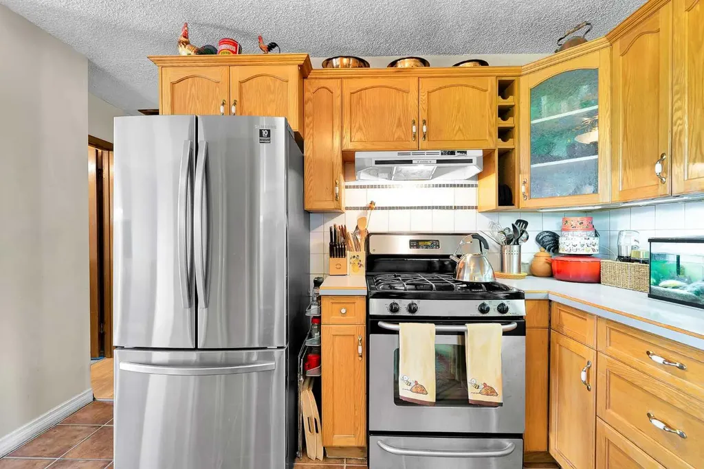 244 Travis Place NE Calgary AB T2K 3W4