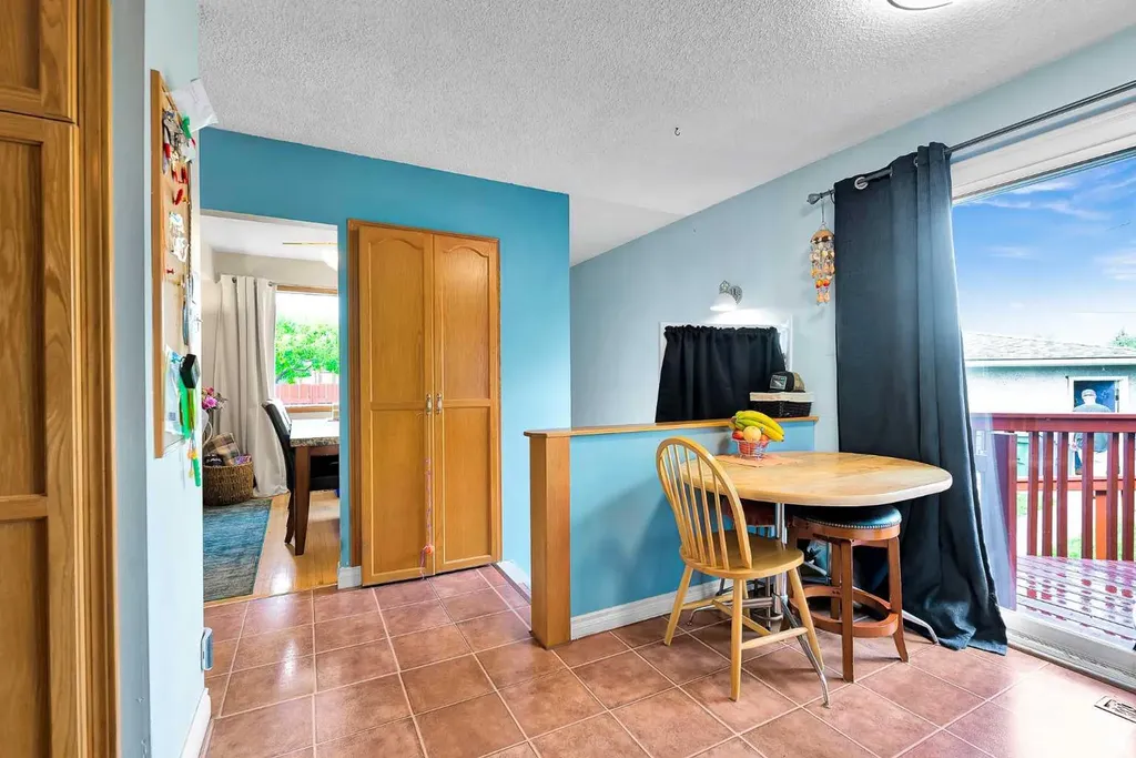 244 Travis Place NE Calgary AB T2K 3W4