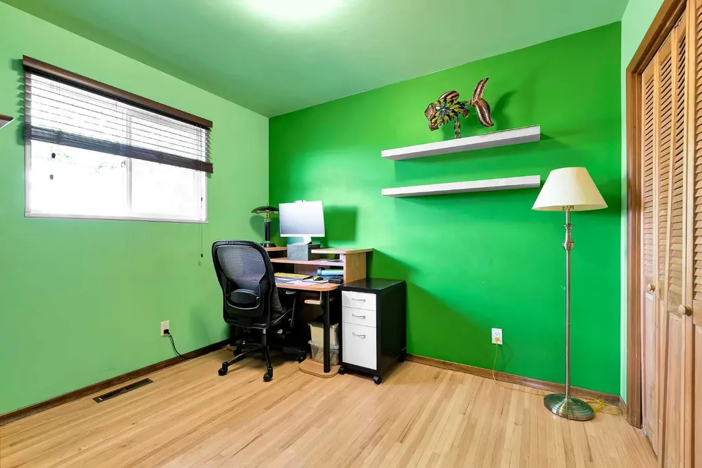 244 Travis Place NE Calgary AB T2K 3W4