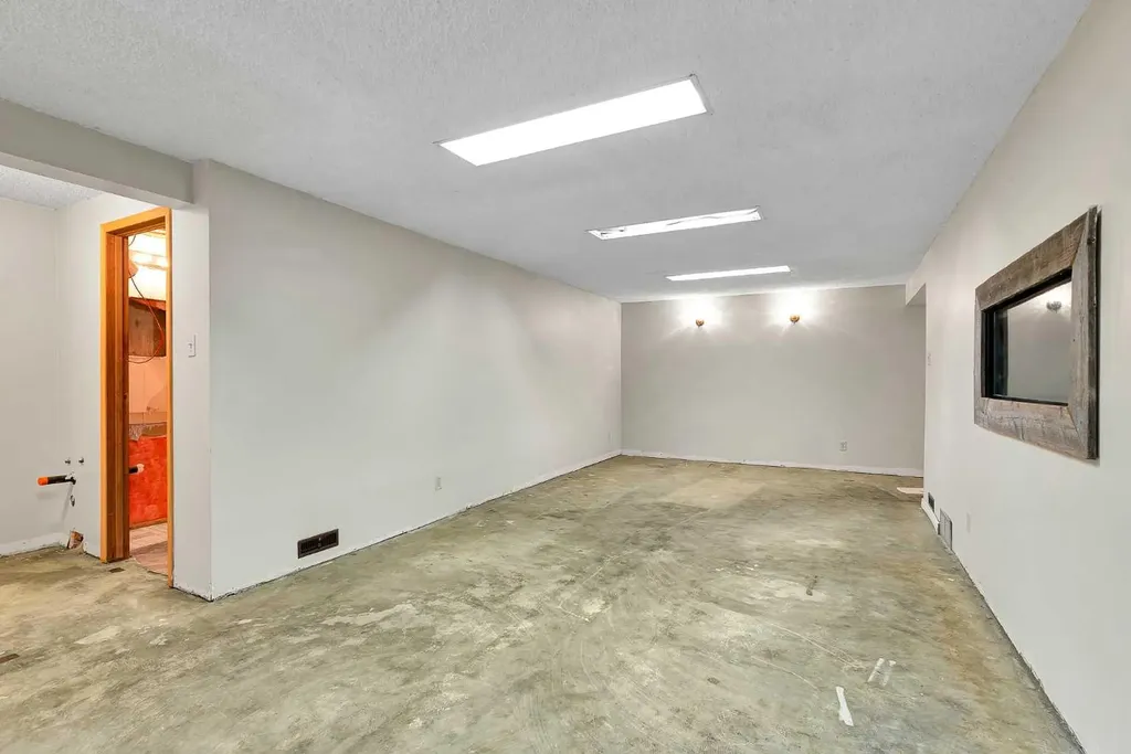244 Travis Place NE Calgary AB T2K 3W4