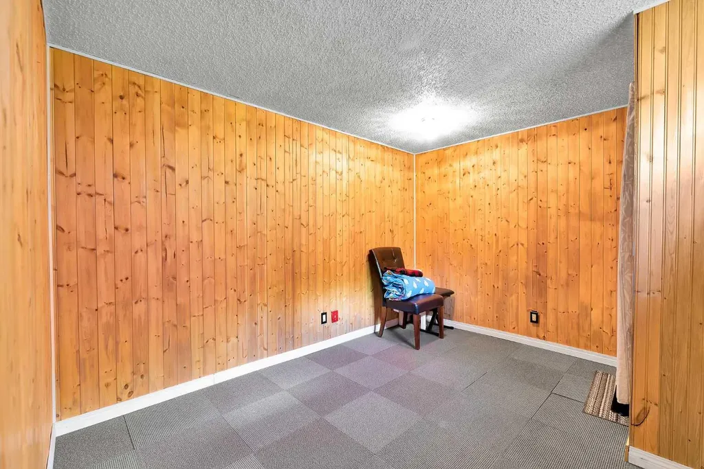 244 Travis Place NE Calgary AB T2K 3W4