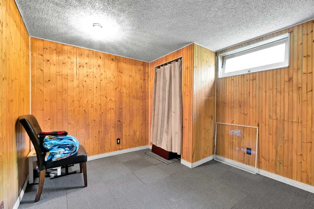 244 Travis Place NE Calgary AB T2K 3W4