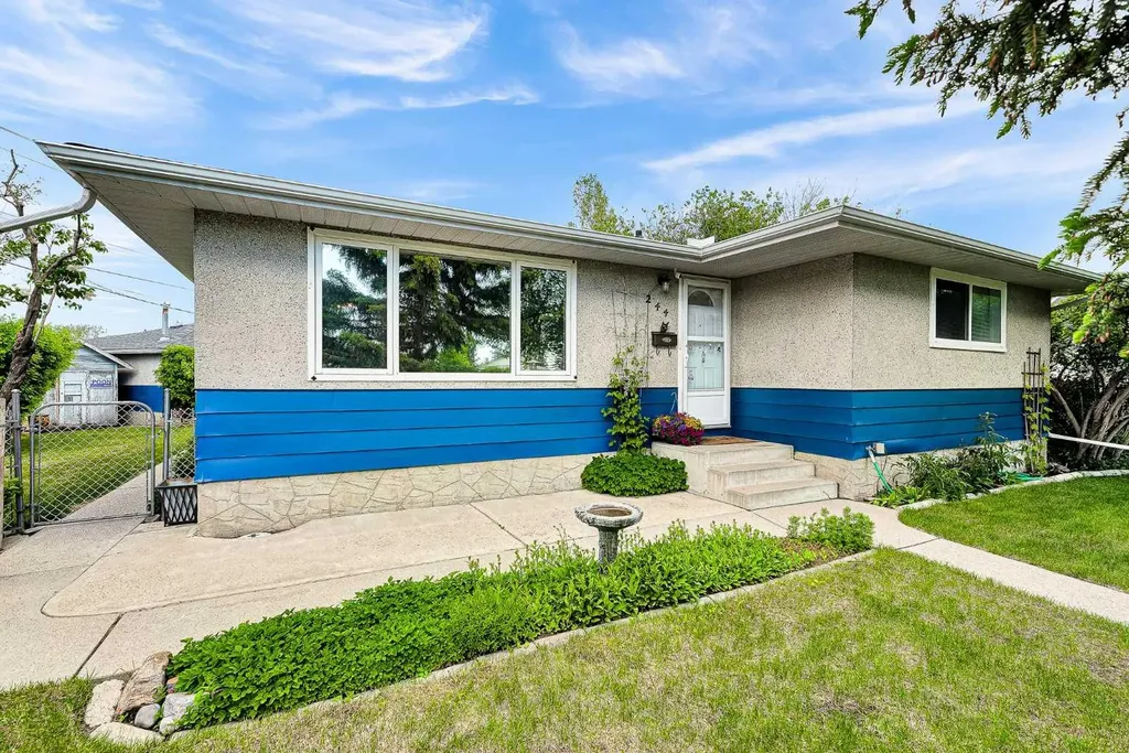 244 Travis Place NE Calgary AB T2K 3W4