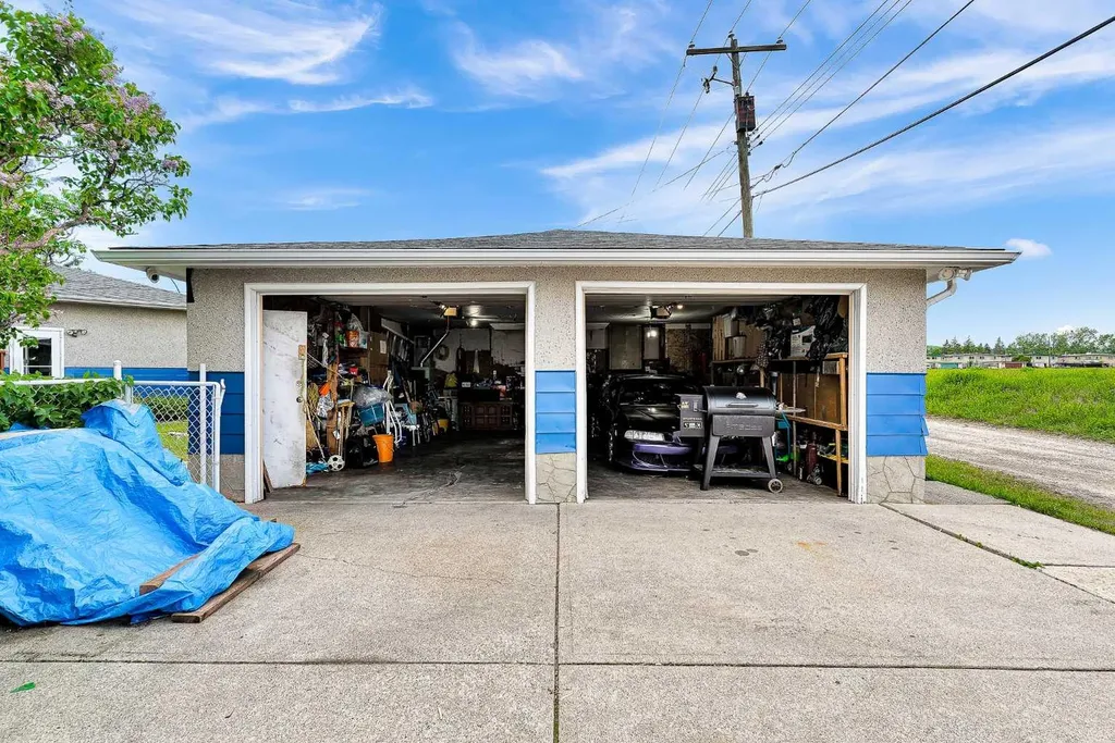 244 Travis Place NE Calgary AB T2K 3W4