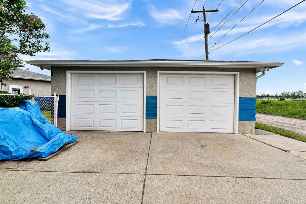 244 Travis Place NE Calgary AB T2K 3W4