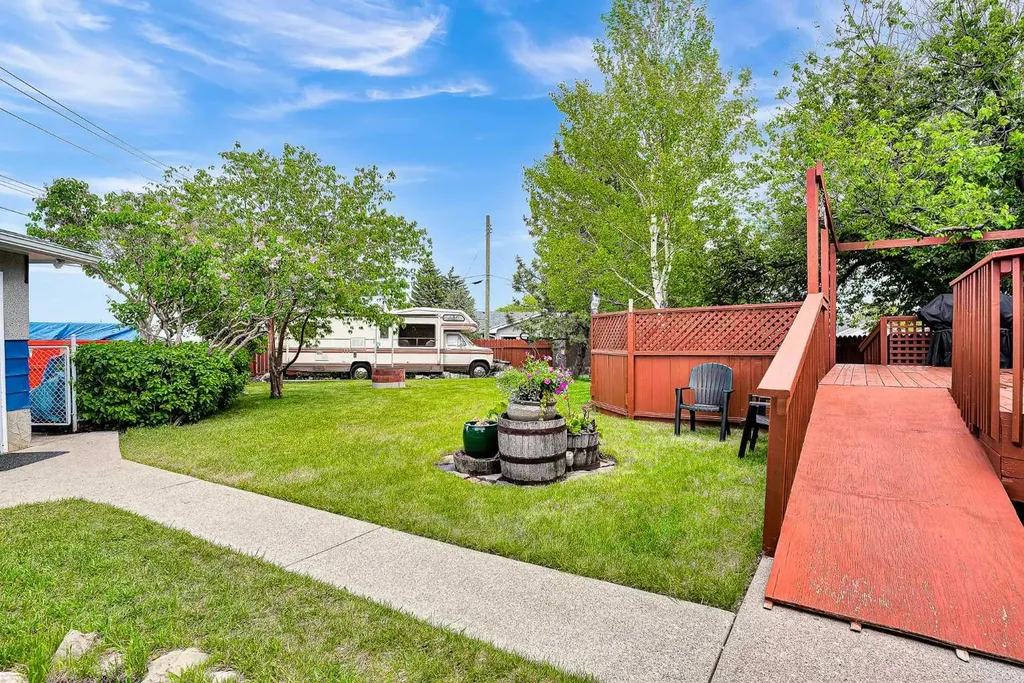 244 Travis Place NE Calgary AB T2K 3W4