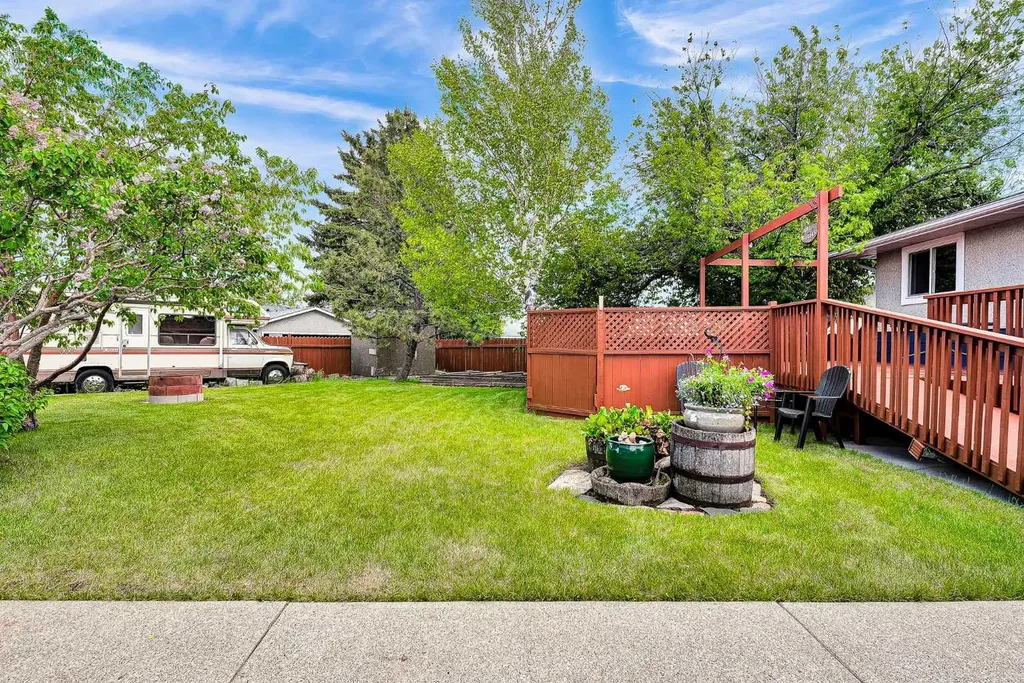 244 Travis Place NE Calgary AB T2K 3W4