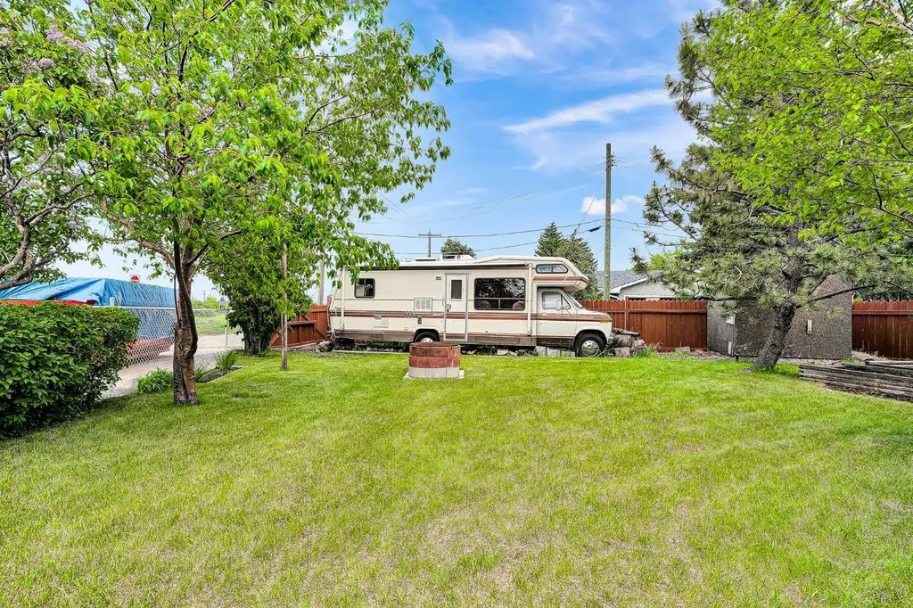 244 Travis Place NE Calgary AB T2K 3W4