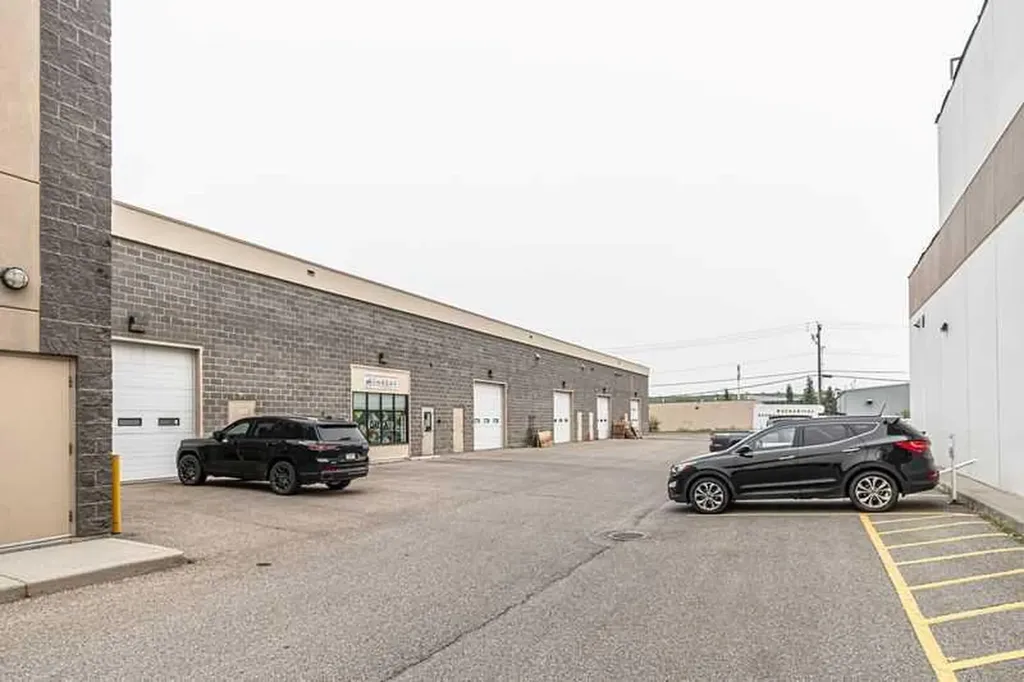 10820 24 SE Calgary AB T2Z4C9
