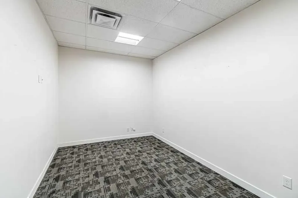 10820 24 SE Calgary AB T2Z4C9