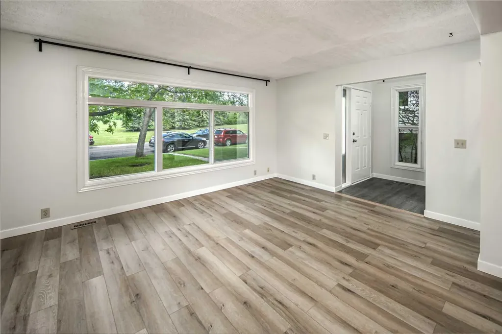 200 Edgedale Way NW Calgary AB T3A 2P9