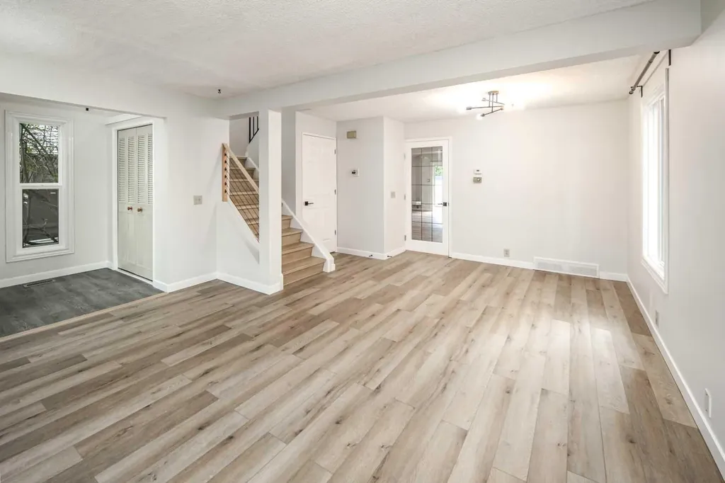 200 Edgedale Way NW Calgary AB T3A 2P9