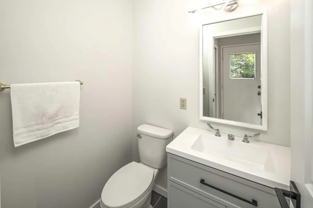 200 Edgedale Way NW Calgary AB T3A 2P9