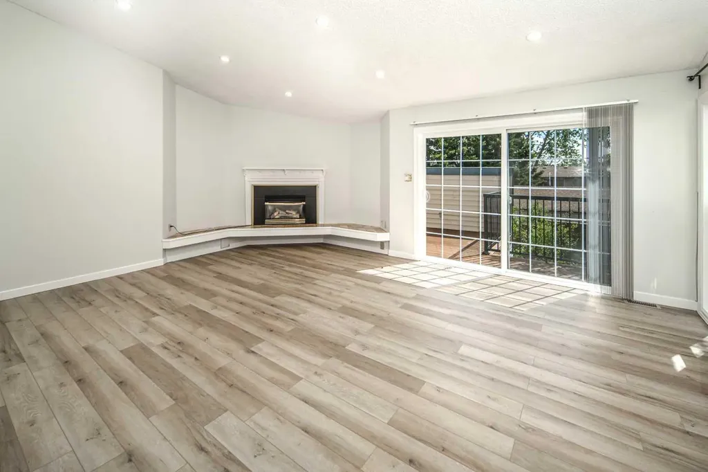 200 Edgedale Way NW Calgary AB T3A 2P9