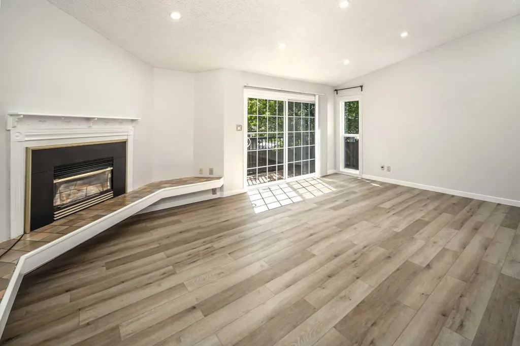 200 Edgedale Way NW Calgary AB T3A 2P9