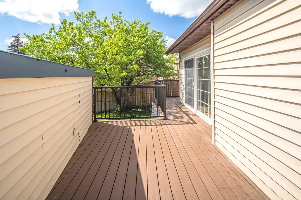 200 Edgedale Way NW Calgary AB T3A 2P9