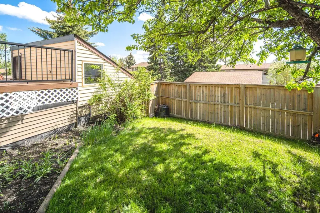 200 Edgedale Way NW Calgary AB T3A 2P9