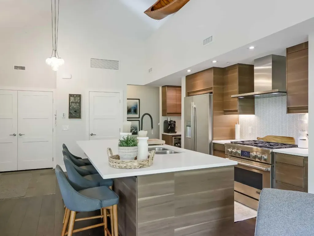 3000C Stewart Creek Drive Canmore AB T1W 0G5