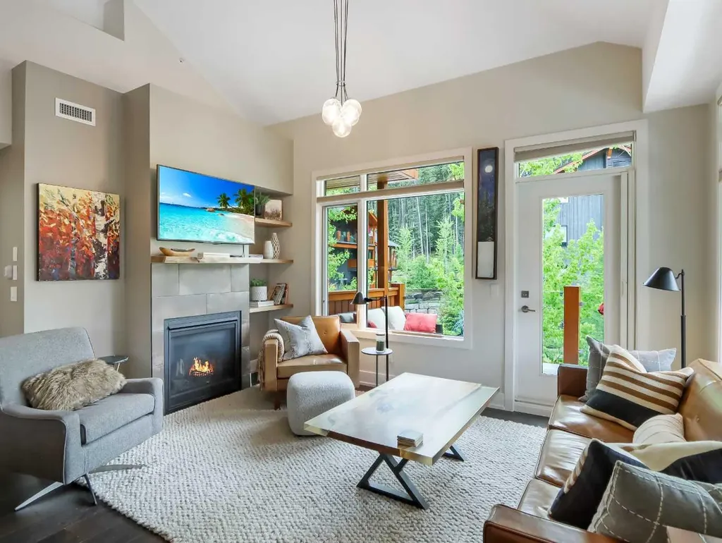 3000C Stewart Creek Drive Canmore AB T1W 0G5