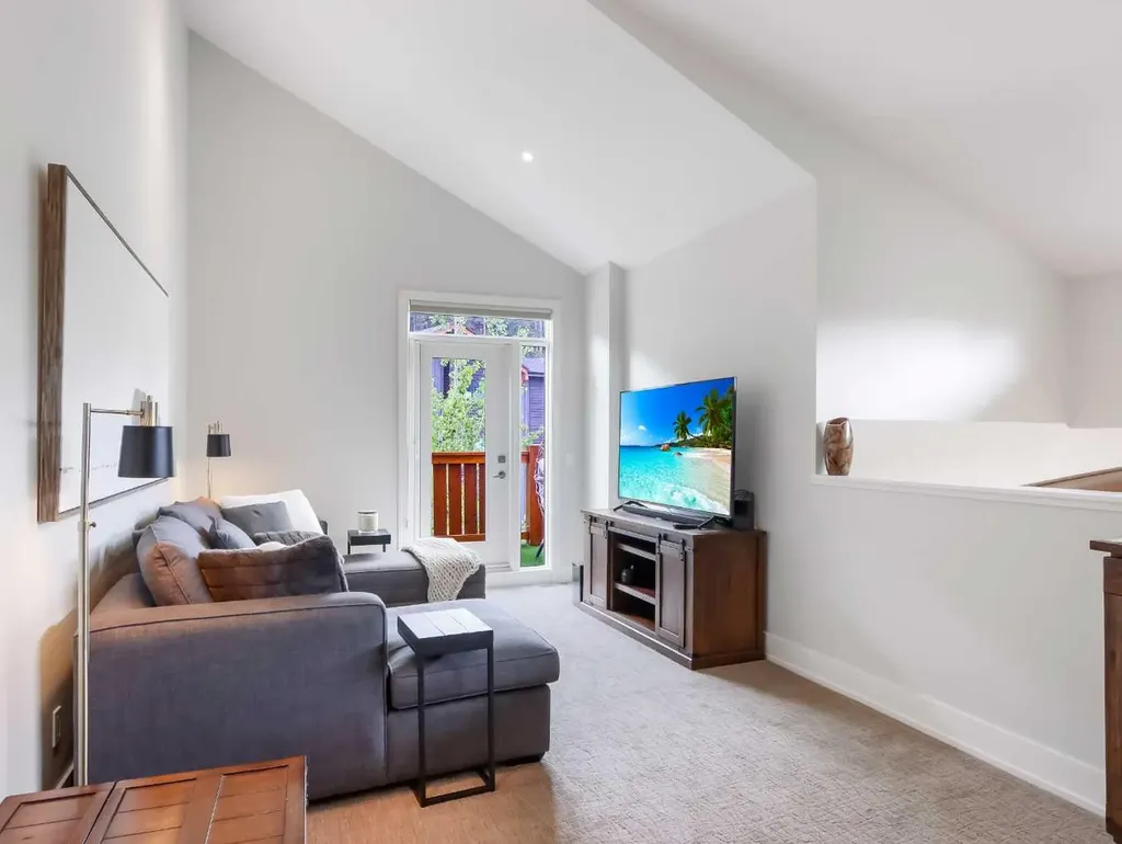 3000C Stewart Creek Drive Canmore AB T1W 0G5