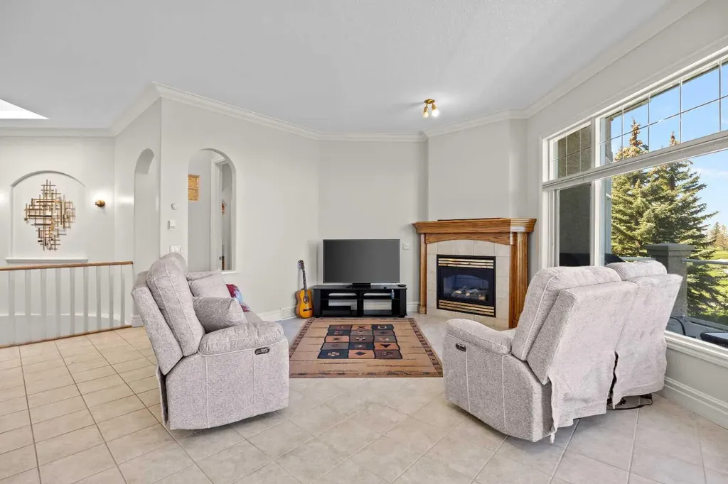 4580 Hamptons Way NW Calgary AB T3A 6B6