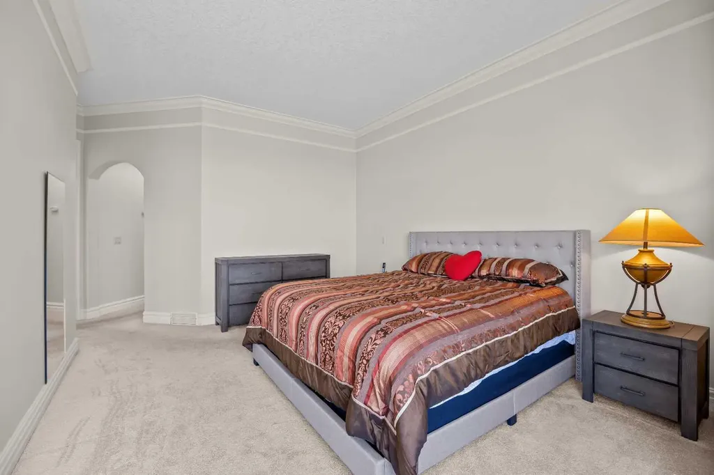 4580 Hamptons Way NW Calgary AB T3A 6B6