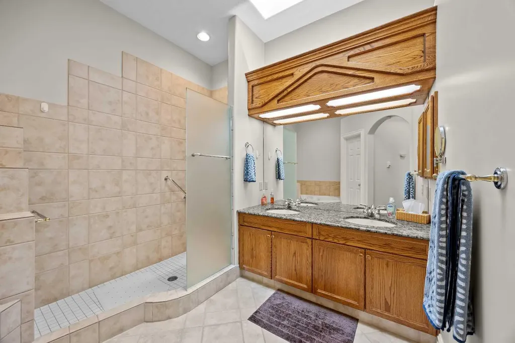 4580 Hamptons Way NW Calgary AB T3A 6B6