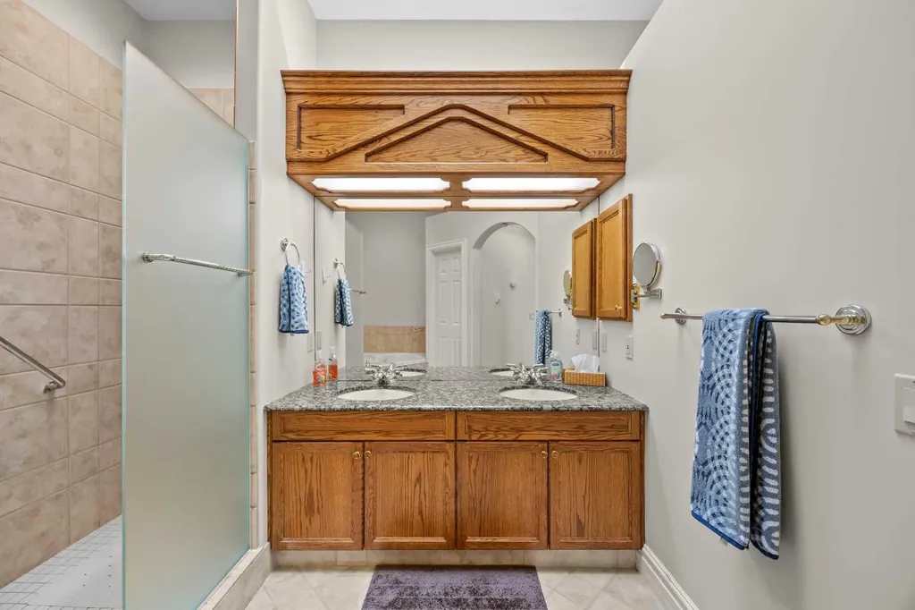 4580 Hamptons Way NW Calgary AB T3A 6B6