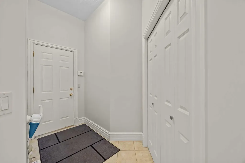 4580 Hamptons Way NW Calgary AB T3A 6B6