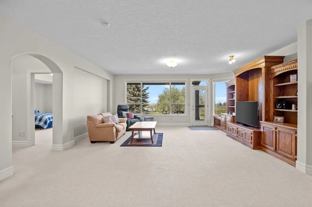4580 Hamptons Way NW Calgary AB T3A 6B6