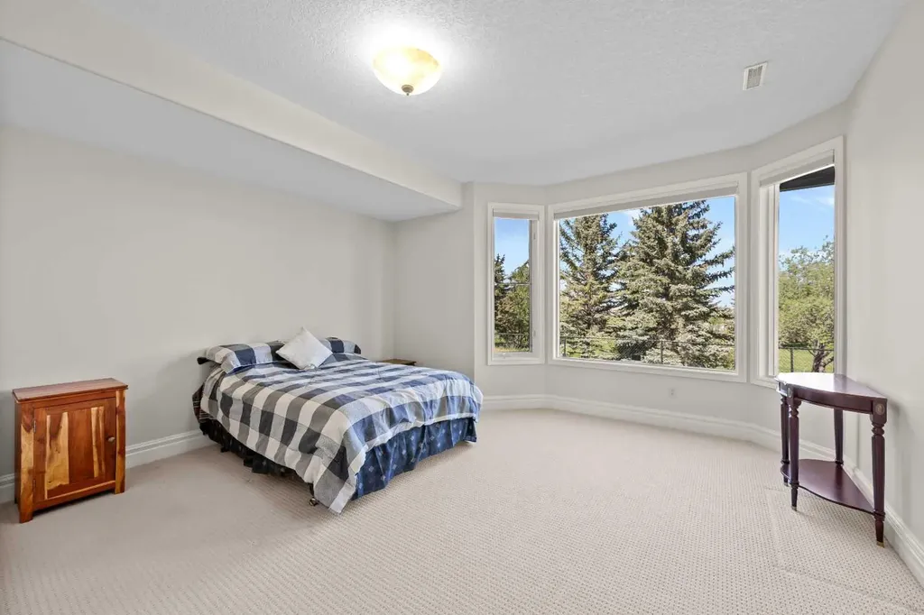 4580 Hamptons Way NW Calgary AB T3A 6B6