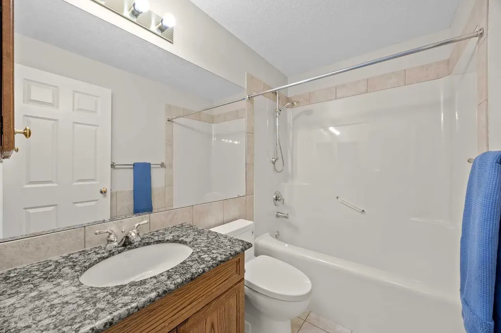 4580 Hamptons Way NW Calgary AB T3A 6B6