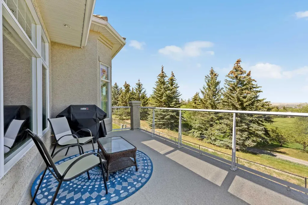 4580 Hamptons Way NW Calgary AB T3A 6B6