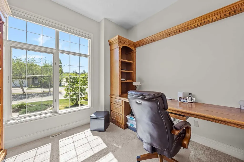 4580 Hamptons Way NW Calgary AB T3A 6B6