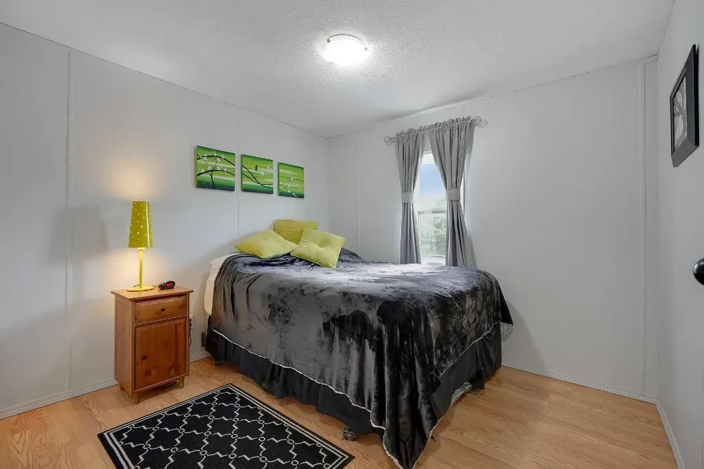 301 Stanley Avenue Okotoks AB T1S 1M5