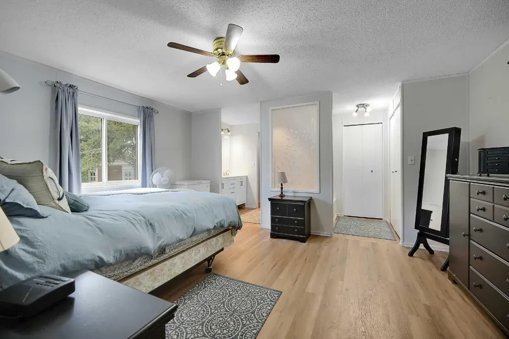 301 Stanley Avenue Okotoks AB T1S 1M5